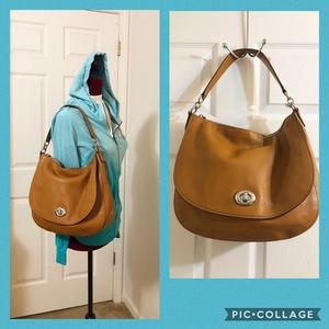 NWOT Coach Turnlock Hobo Bag 24771